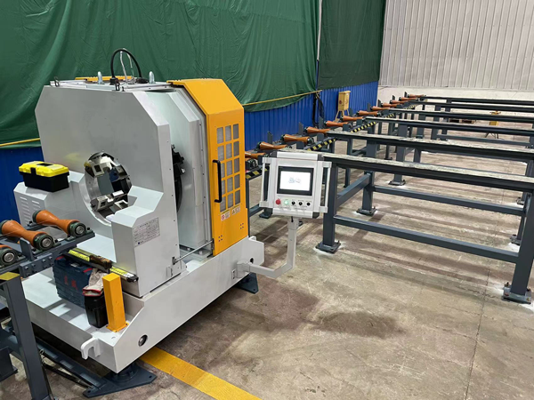 Máy cắt và vát ống CNC