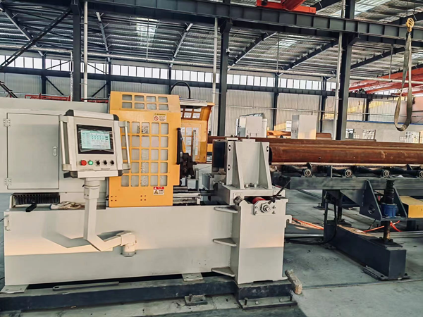 Máy vát mép ống CNC