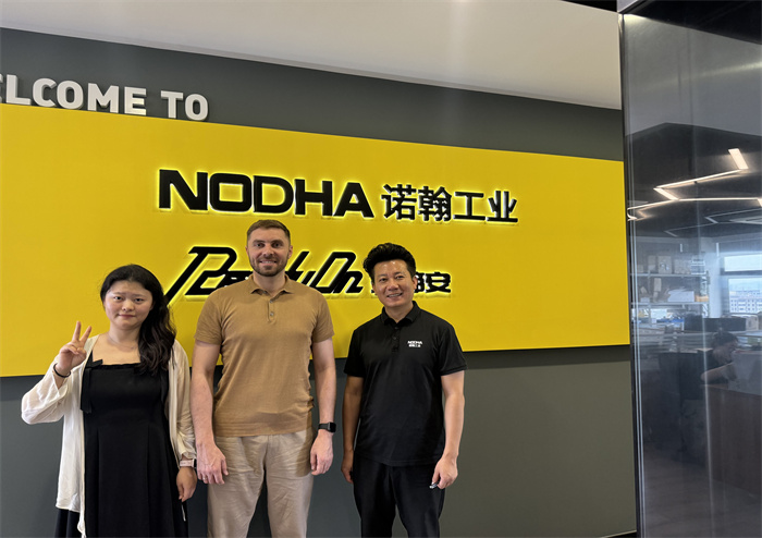 Chào mừng nồng nhiệt khách hàng từ Nga