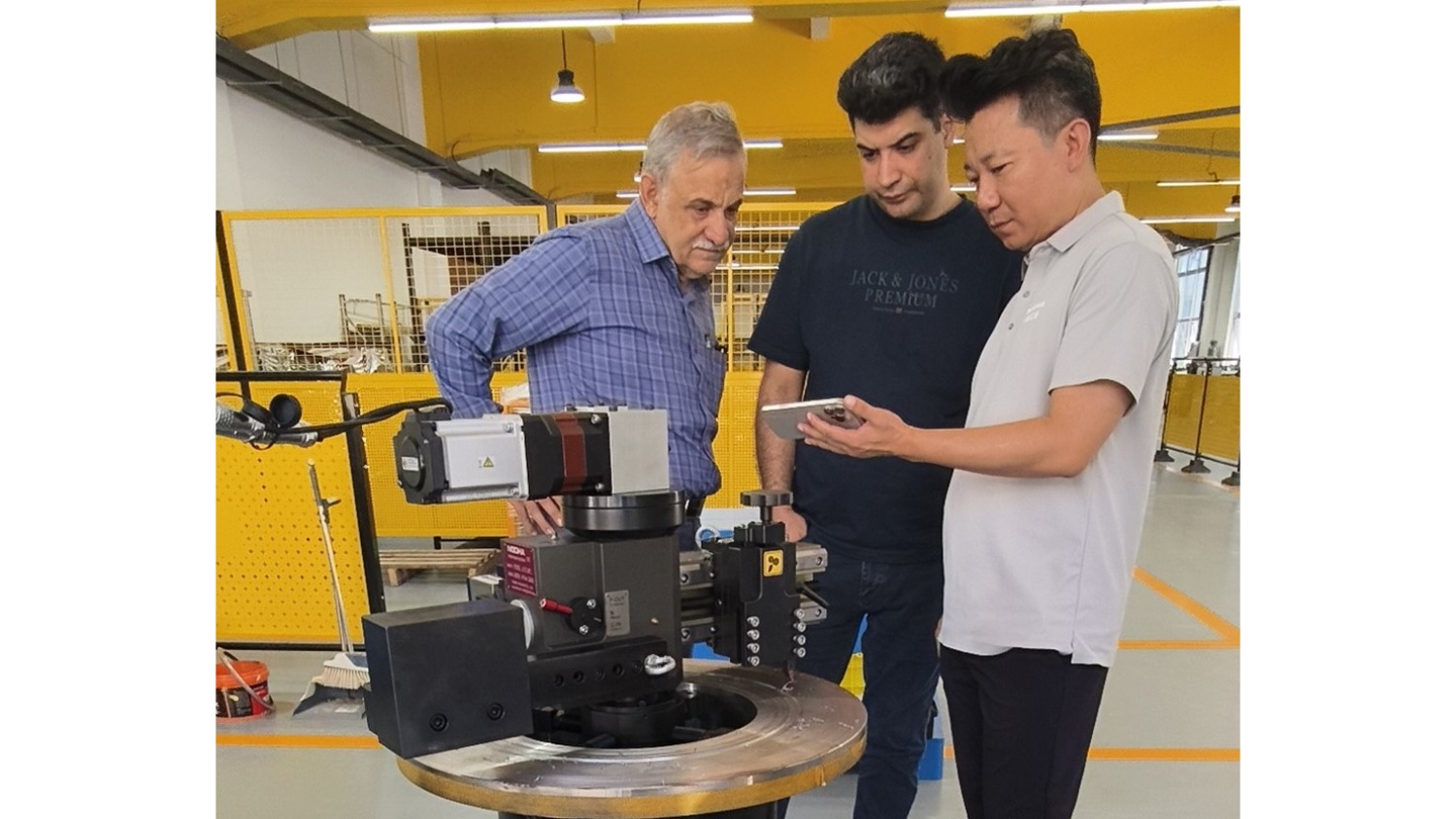 thiết bị gia công mặt bích tại chỗ