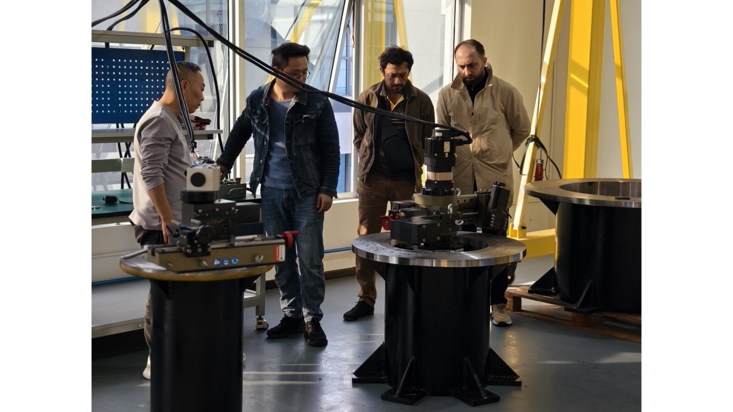 Máy tiện mặt bích 3 mét